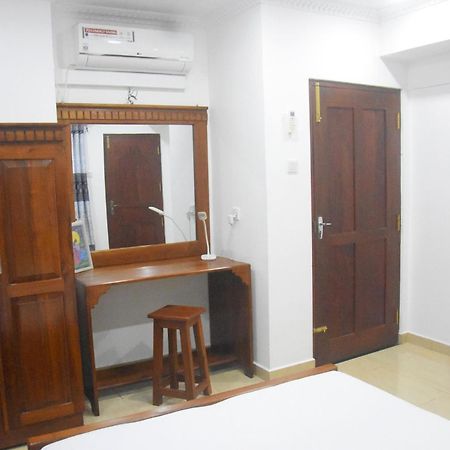 Hotel Rathna Gems Halt Ratnapura Exterior foto