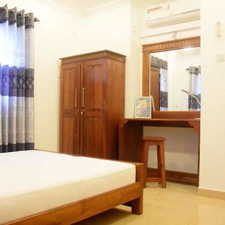 Hotel Rathna Gems Halt Ratnapura Exterior foto
