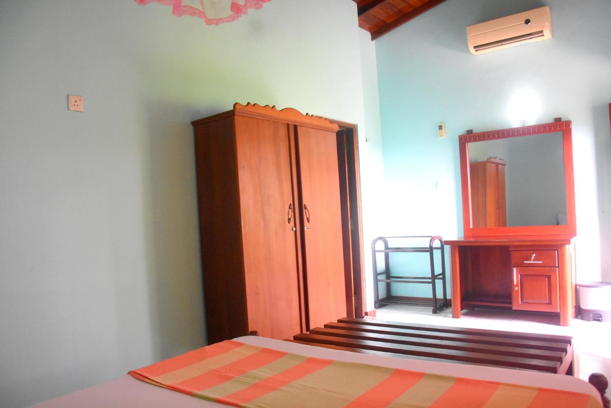 Hotel Rathna Gems Halt Ratnapura Exterior foto
