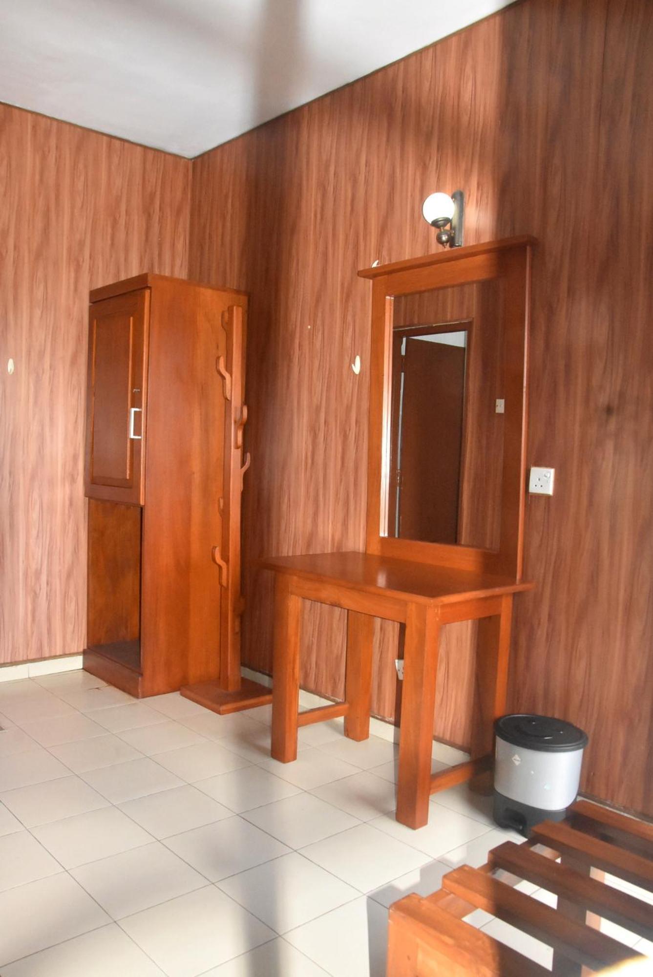 Hotel Rathna Gems Halt Ratnapura Exterior foto