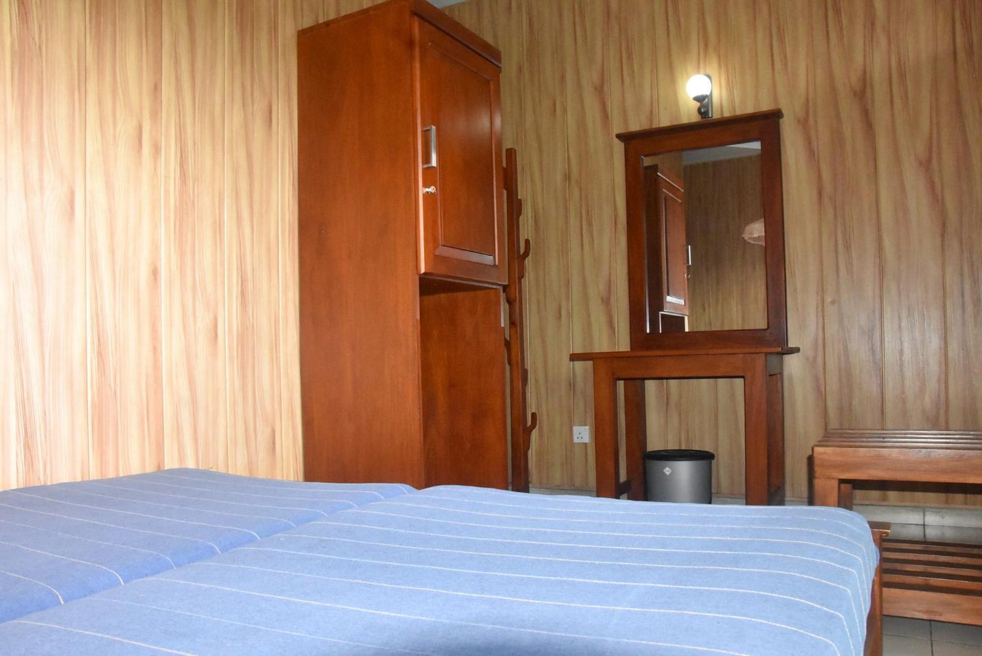 Hotel Rathna Gems Halt Ratnapura Exterior foto